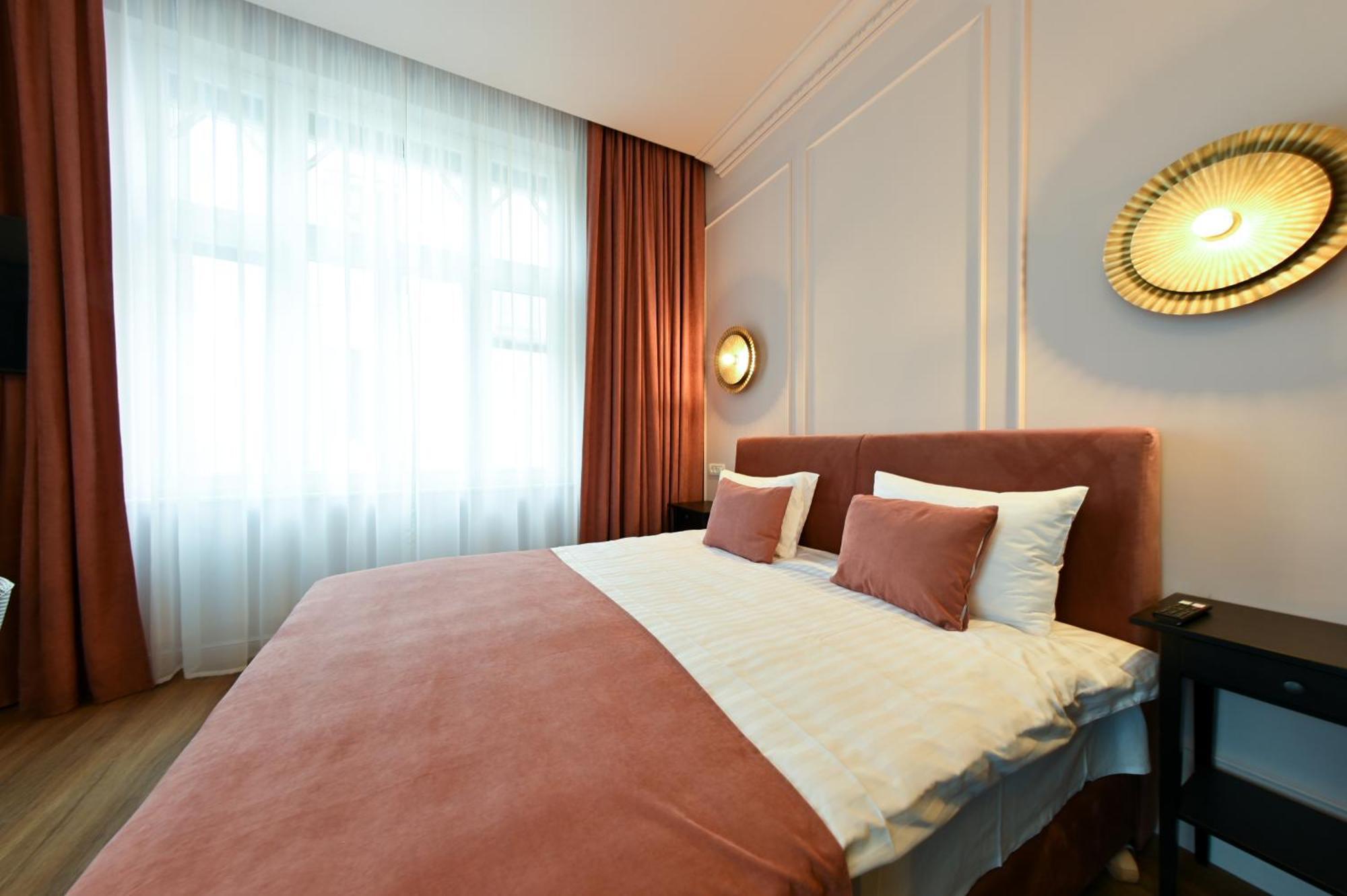Leda Residence Nagyvárad Kültér fotó